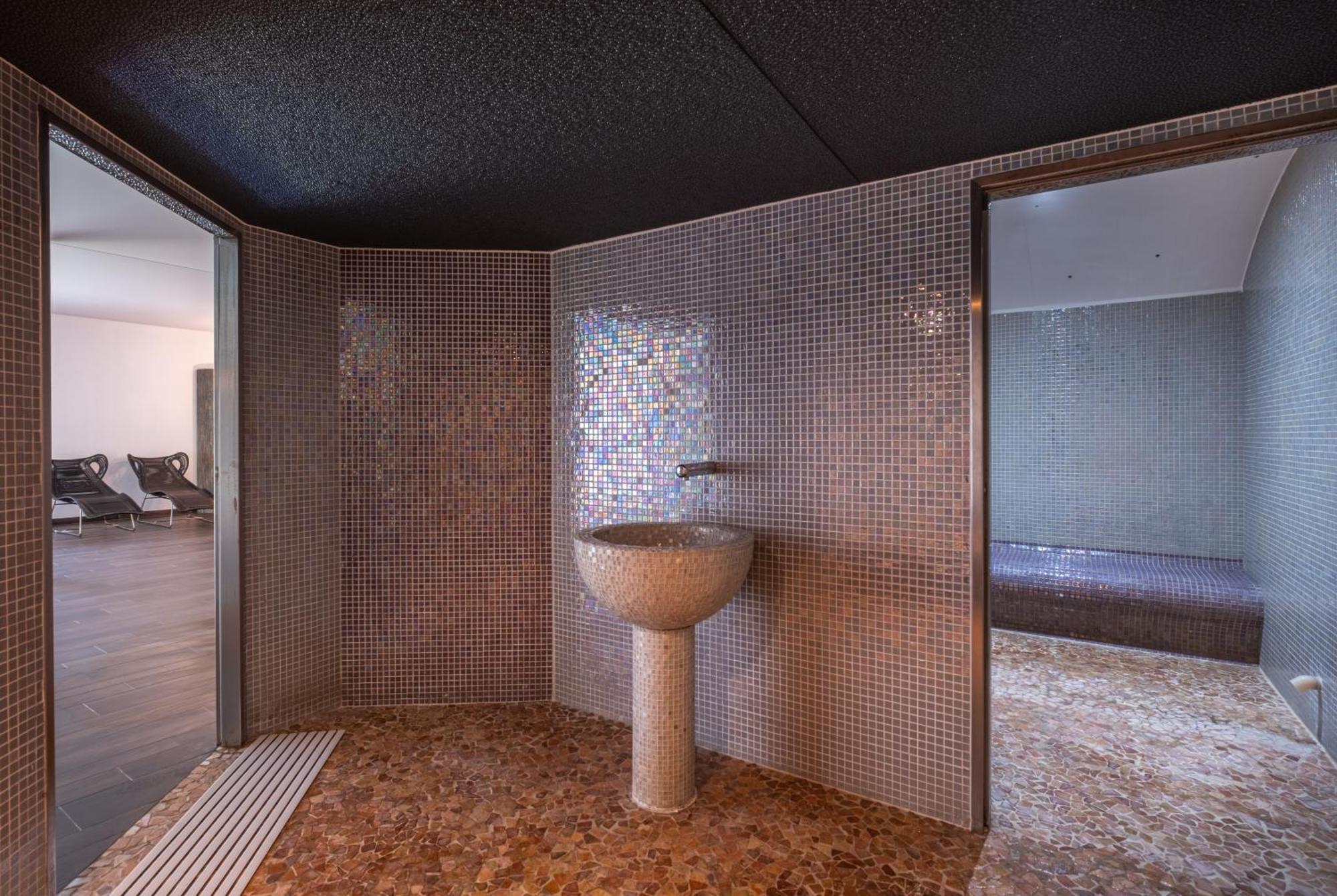 Charme Hotel, Montbeliard Sud Hotel Montbéliard